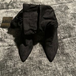 Forever 21 suede boots size 7.5